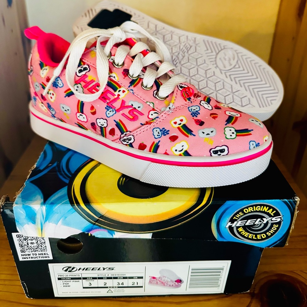 Kids Heelys size 3